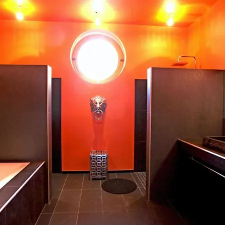 La Nova Hotel