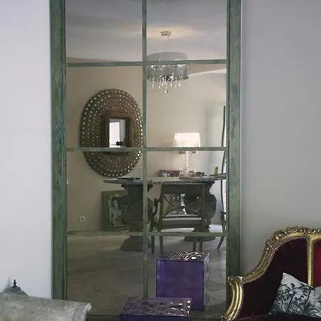 La Nova Hotel